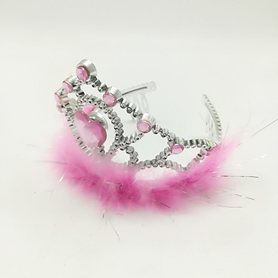 Girl Crown With Pink Yarn For Party