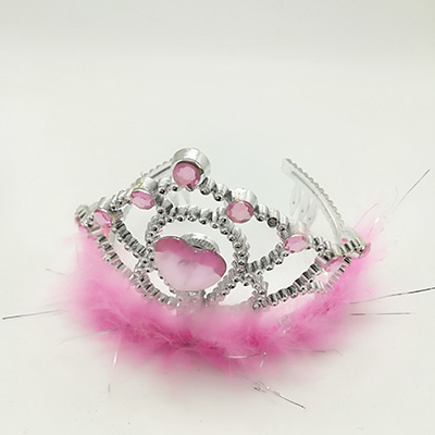 Girl Crown With Pink Yarn For Party